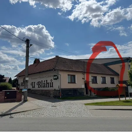Retro Domecek U Kruhace